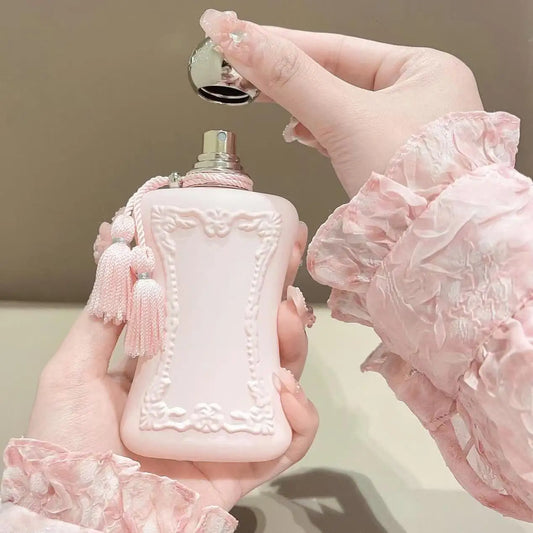عطر ديلينا النسائي الفاخر – ثبات طويل ورائحة أنثوية جذابة